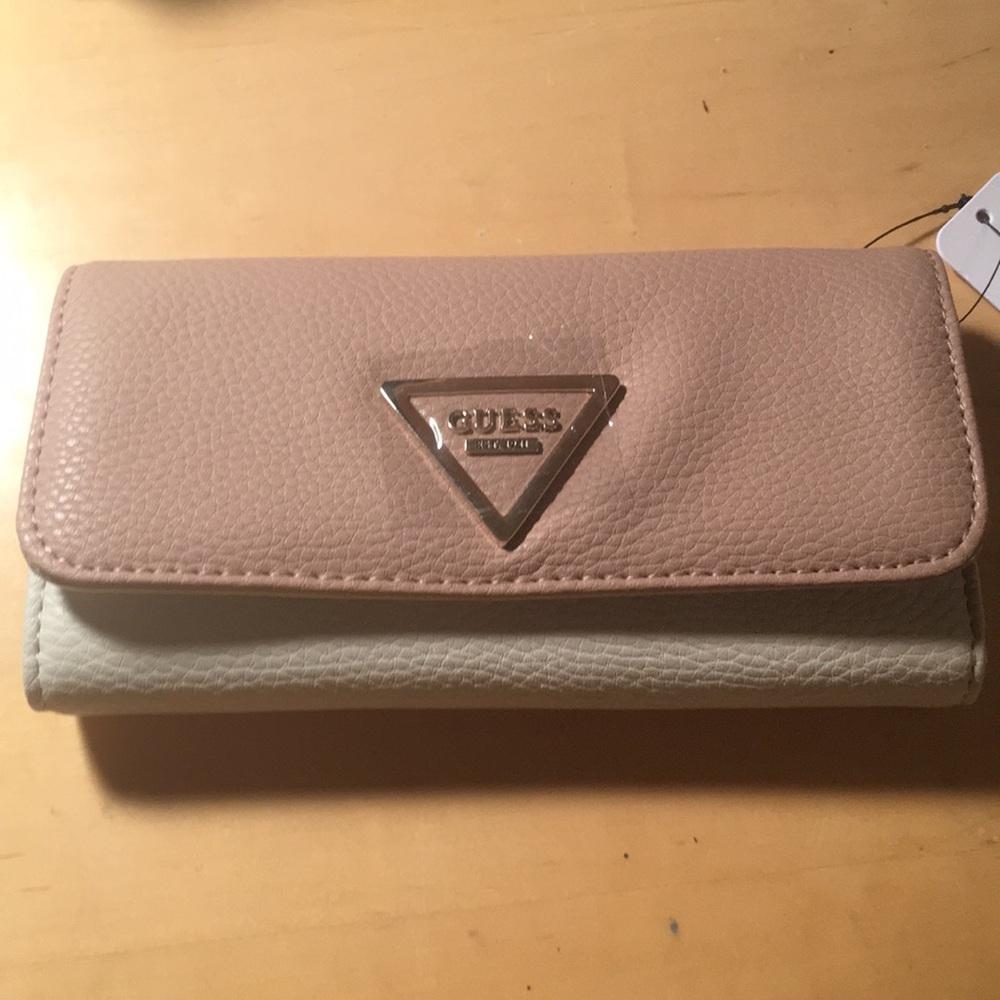 ***SALE*** Guess Rose Gold Wallet